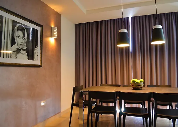 Hepburn Holiday Apartment